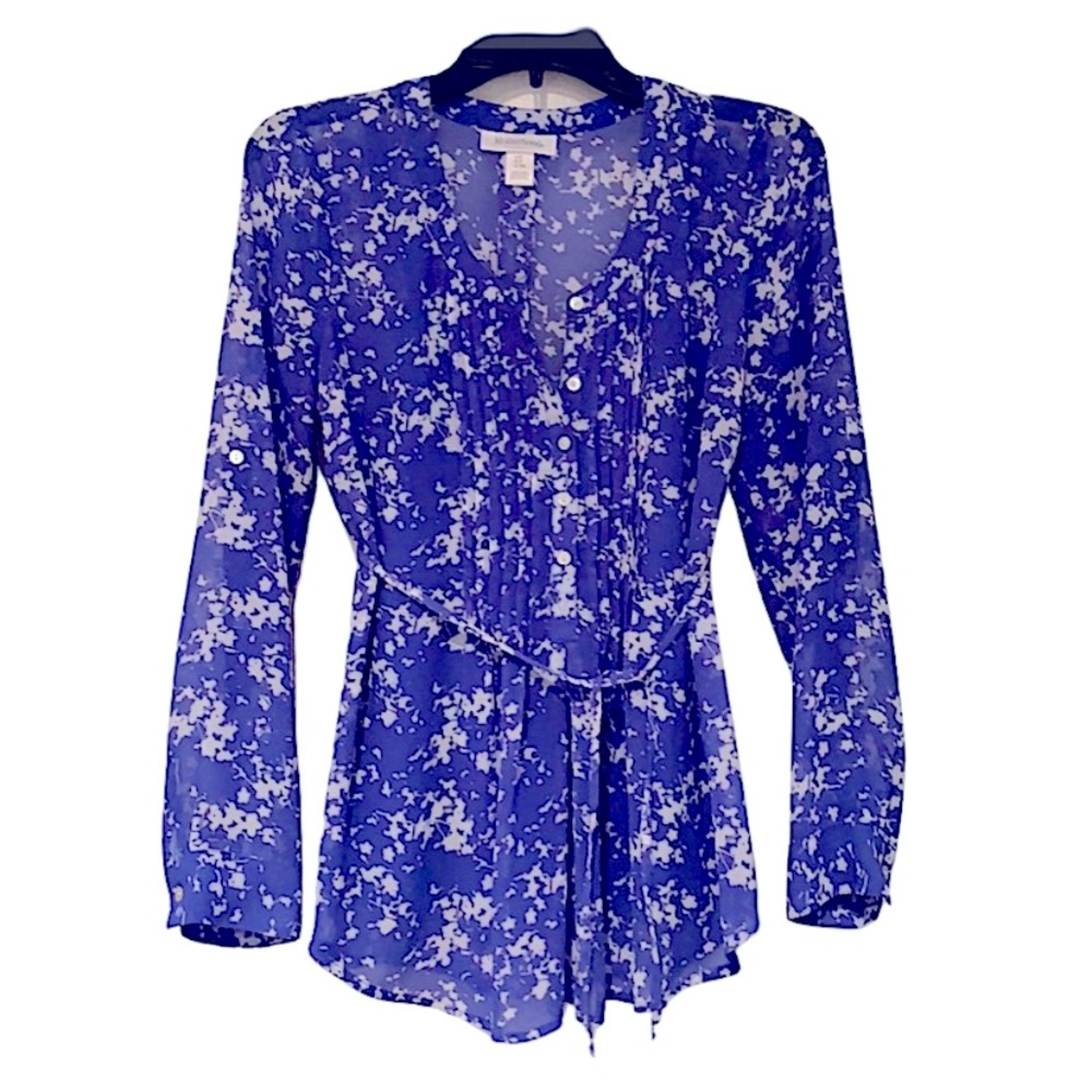 Motherhood Maternity blouse with cami
Size: Small